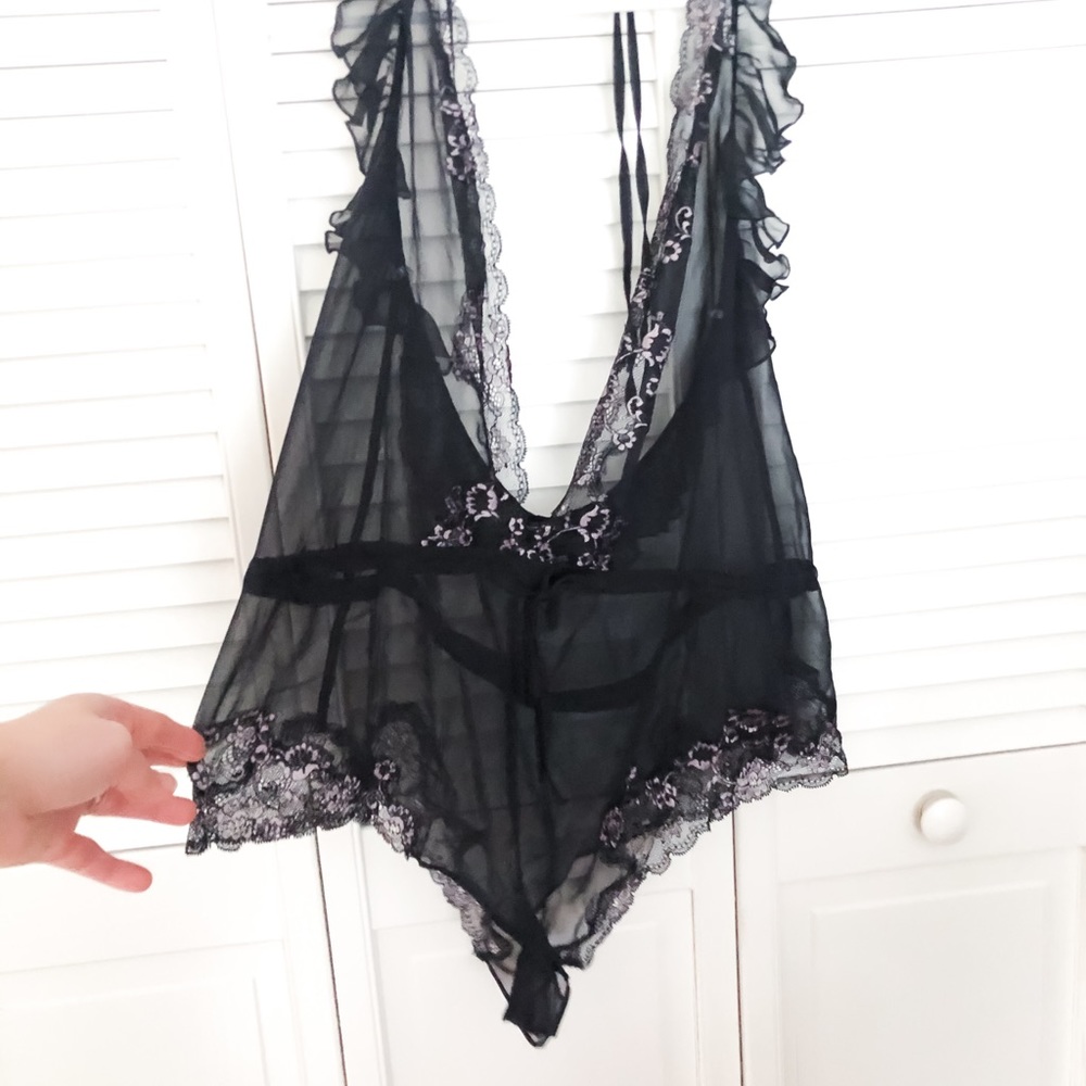 VS Lace Unlined Teddy